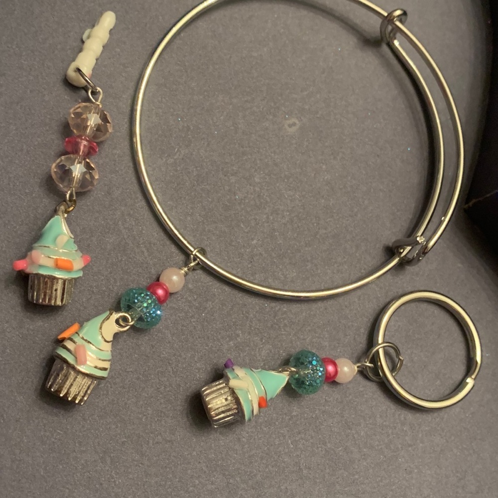 Cupcake bangle set,